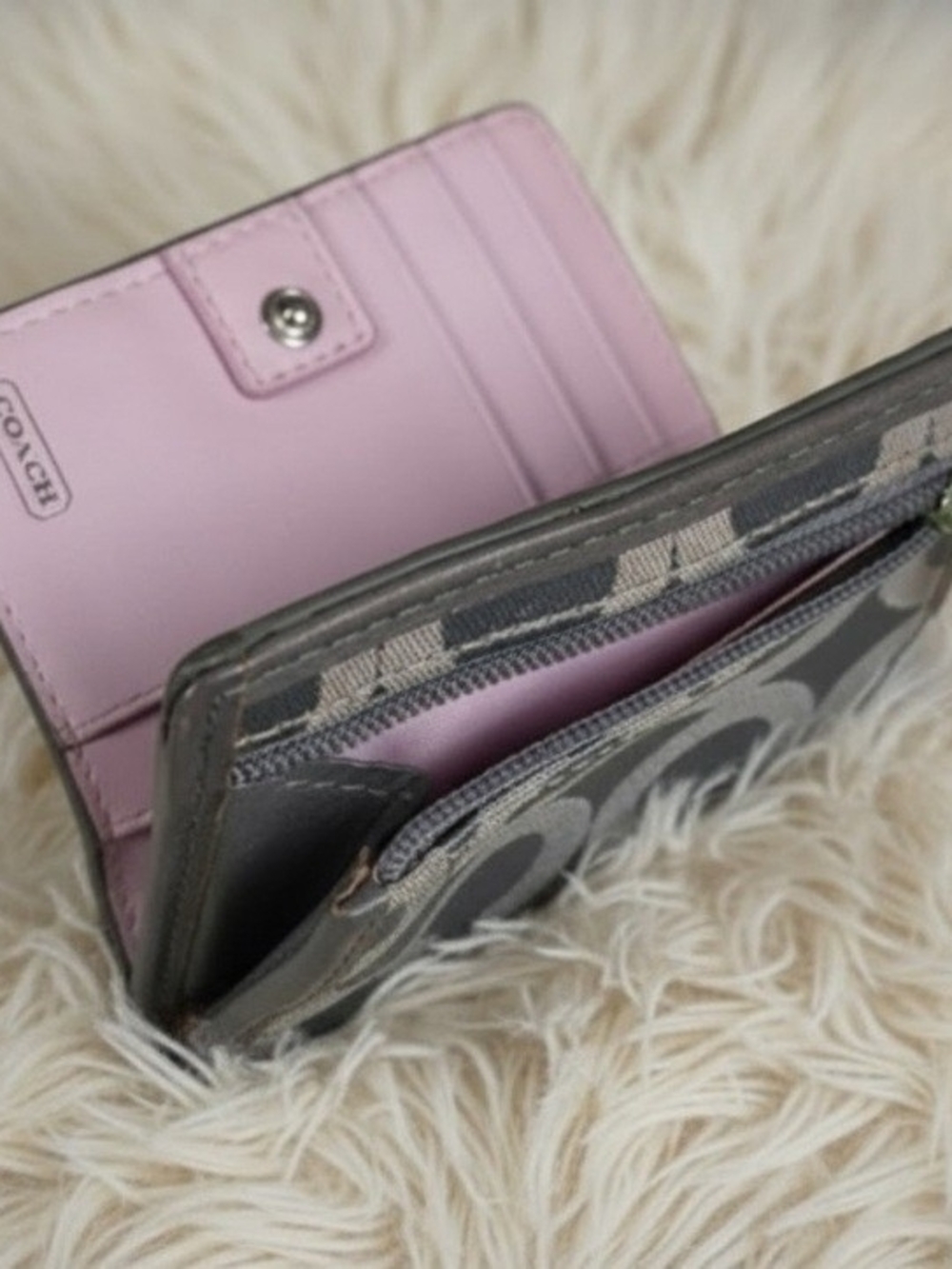 Coach Small Signature Canvas Wallet in Gray with Silver Hardware - Picture 6 of 9